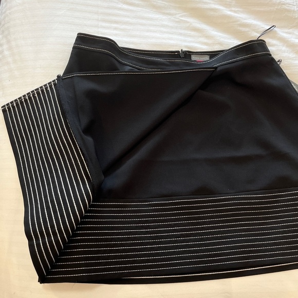 Vince Camuto Womens Black Faux Wrap Asymmetric Night Out Mini Skirt 14 NWT - Picture 11 of 15